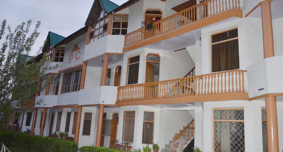Hotel Paradise Chateau, Manali 1